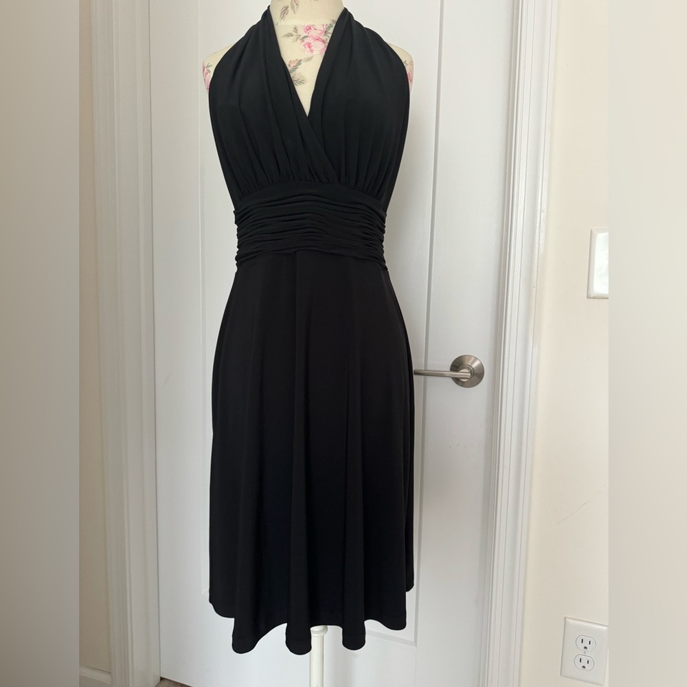 Black dress 🖤 - Picture 2 of 15